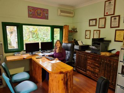 Suzanne Janine Chartered Accountant